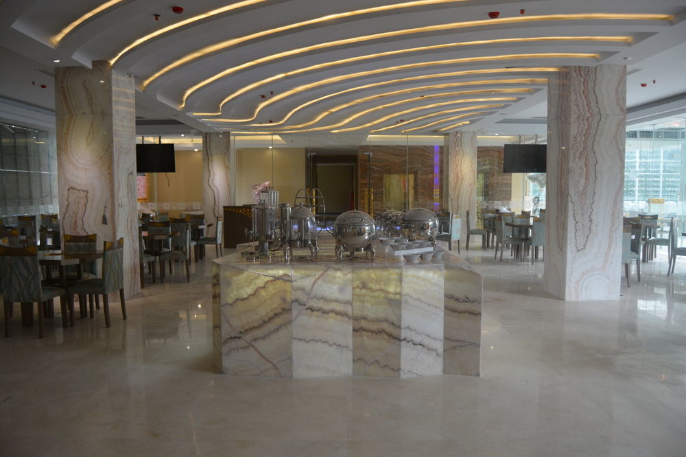 Kj Hotel Джокьякарта Экстерьер фото