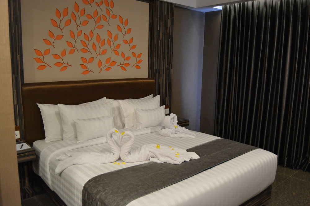 Kj Hotel Джокьякарта Экстерьер фото