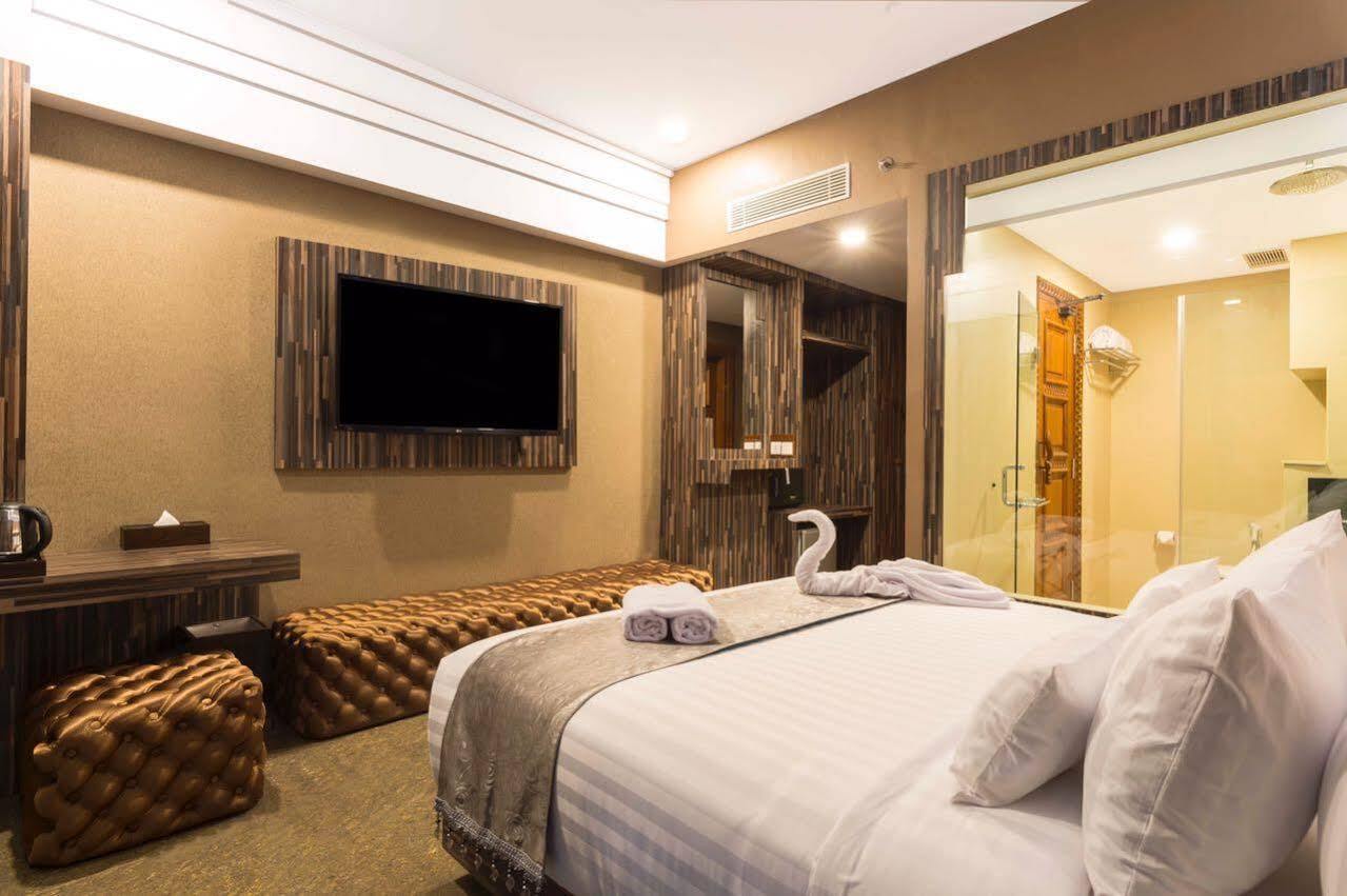 Kj Hotel Джокьякарта Экстерьер фото
