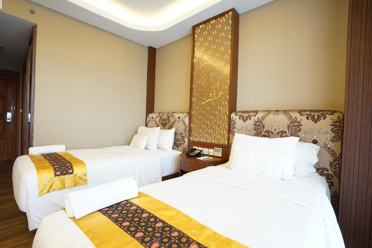 Kj Hotel Джокьякарта Экстерьер фото
